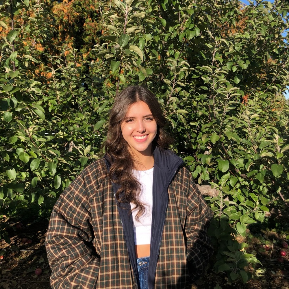 Meet your Posher, Camille